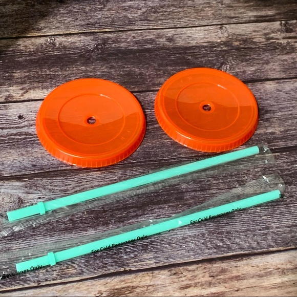 Starbucks 2021 Set of 2 Color Changing Swirl Cups - Picture 5 of 7